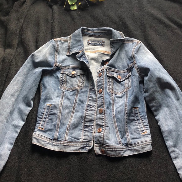 Jean Jacket - Picture 1 of 2
